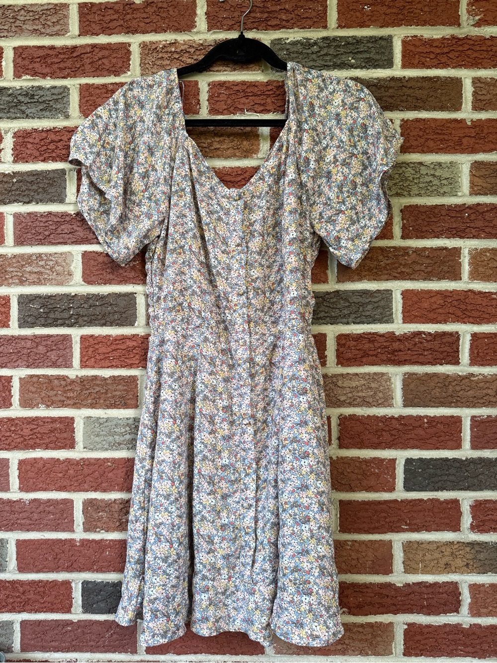Lightweight Floral Puff-Sleeve Midi Dress in Multi-Color (Juniors medium)